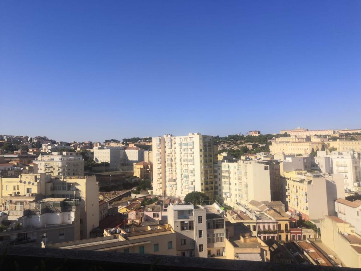 Appartamento panoramico Cagliari, I TRE GRILLI, centro Esterno foto