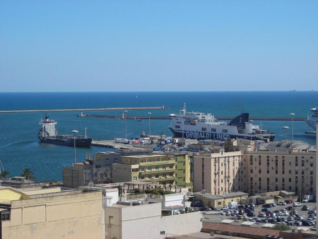 Appartamento panoramico Cagliari, I TRE GRILLI, centro Esterno foto