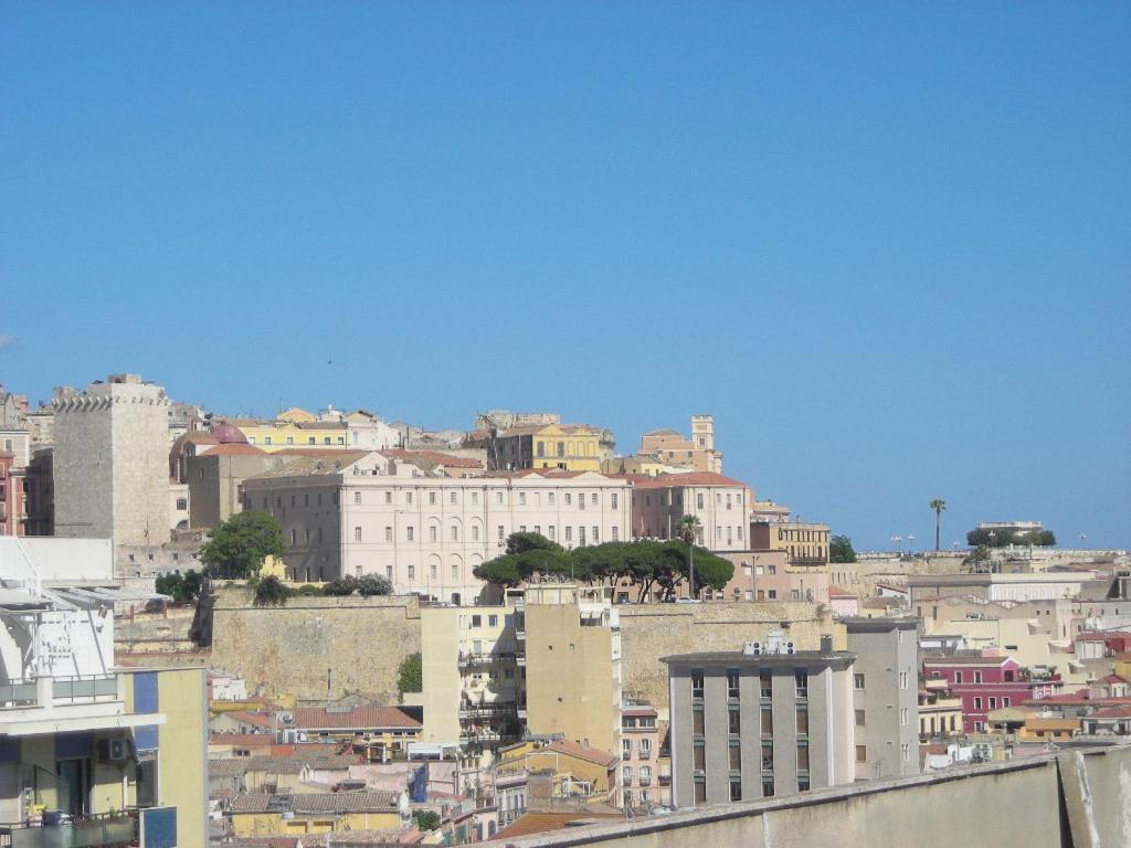Appartamento panoramico Cagliari, I TRE GRILLI, centro Esterno foto