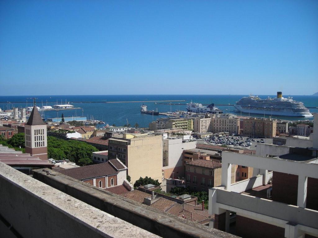 Appartamento panoramico Cagliari, I TRE GRILLI, centro Esterno foto