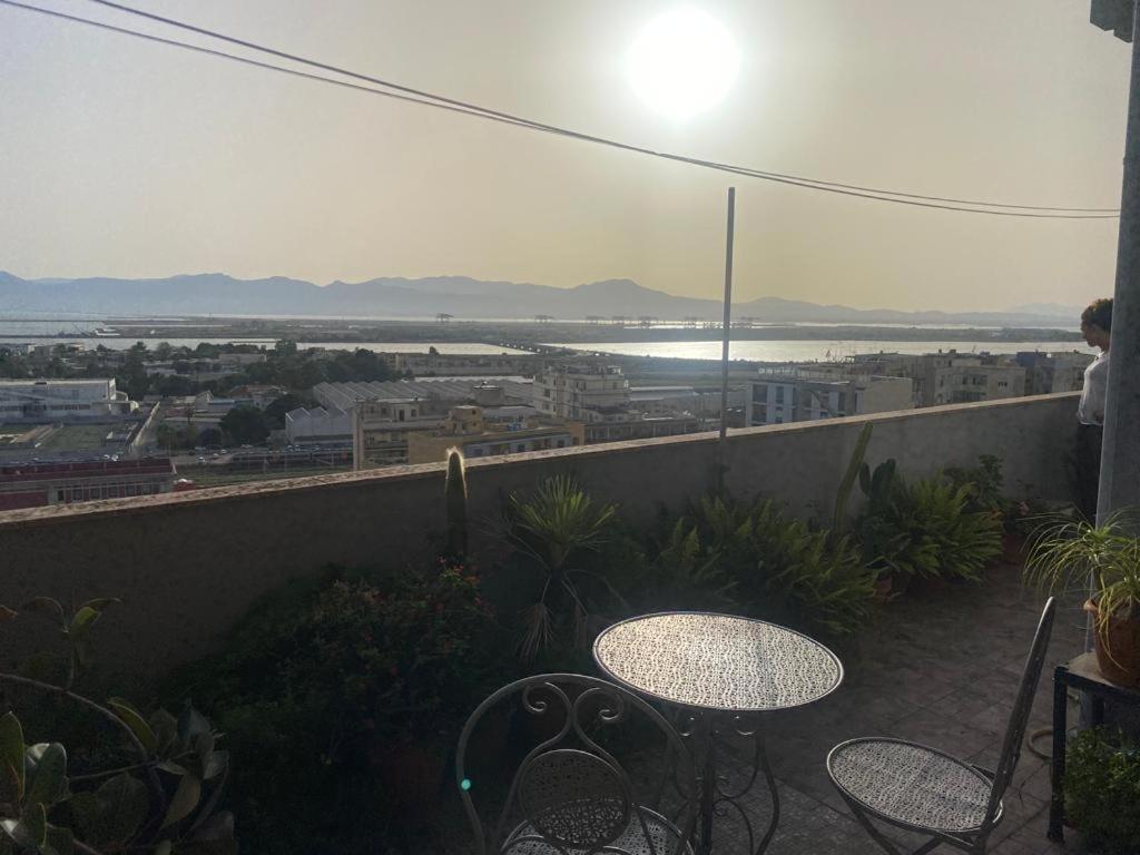 Appartamento panoramico Cagliari, I TRE GRILLI, centro Esterno foto