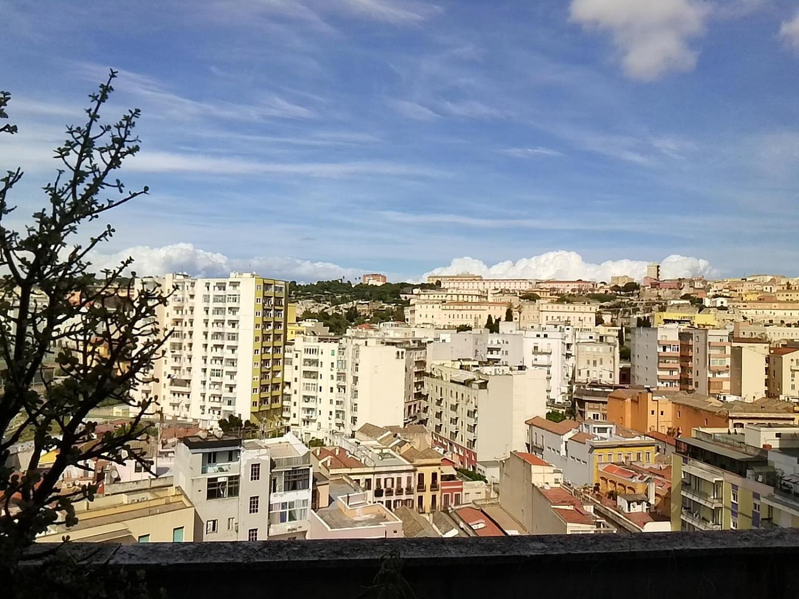 Appartamento panoramico Cagliari, I TRE GRILLI, centro Esterno foto